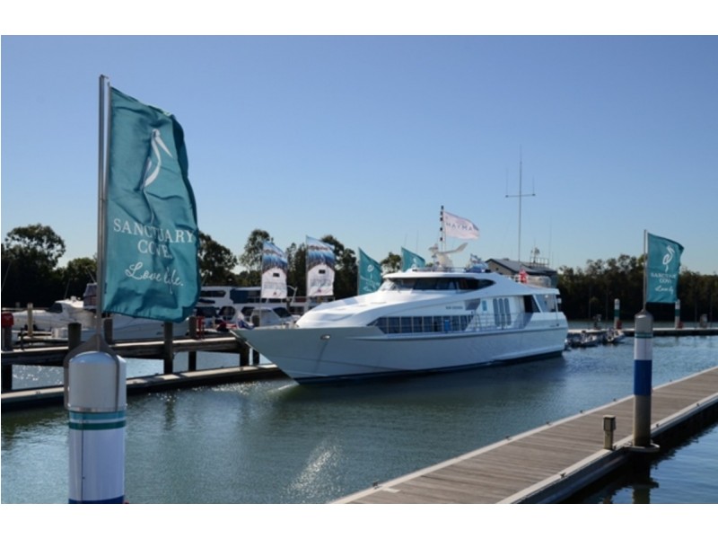 6 Akoonah Street, Hope Island QLD 4212