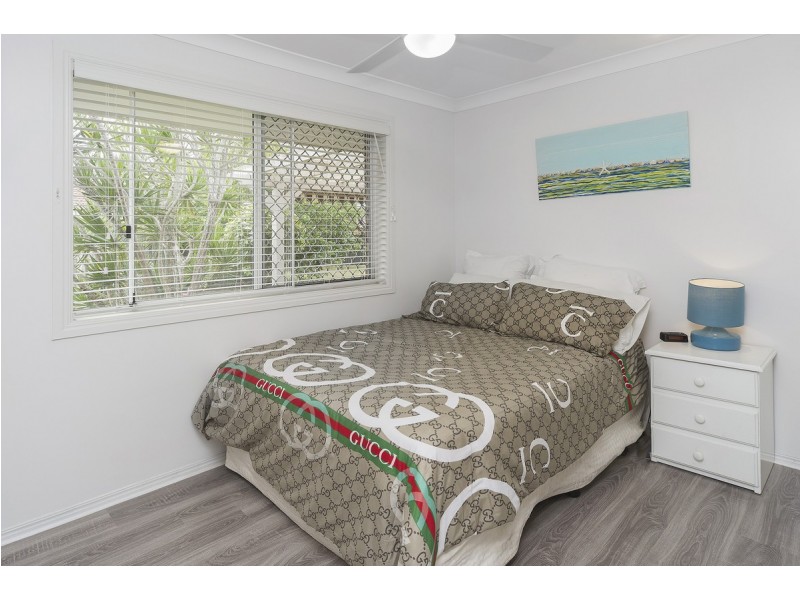 2/13 Brady Drive, Coombabah QLD 4216