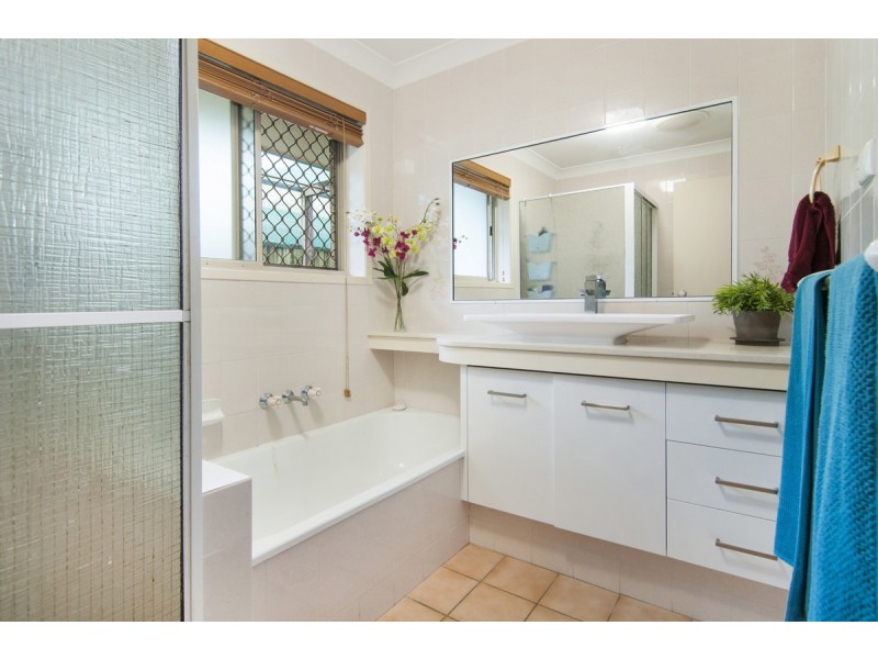 2/15 Trevor Drive, Coombabah QLD 4216