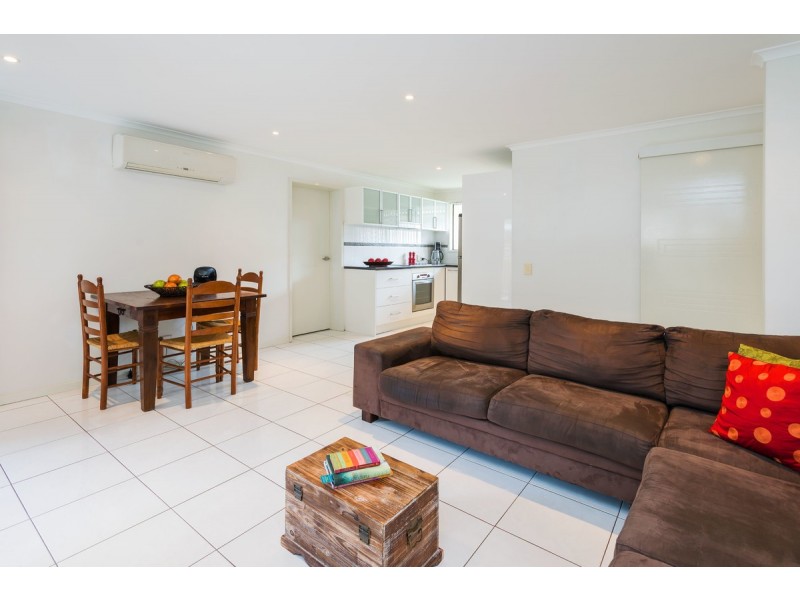 1/35 Donald Avenue, Paradise Point QLD 4216