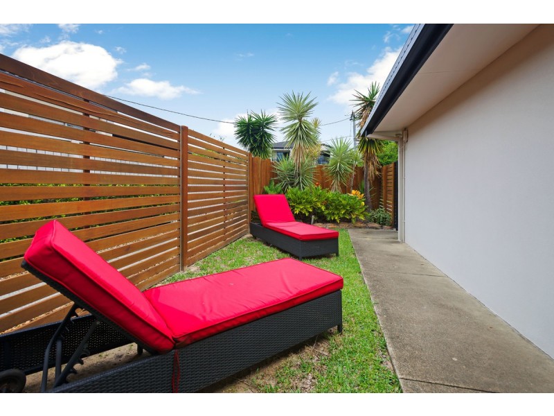 1/35 Donald Avenue, Paradise Point QLD 4216