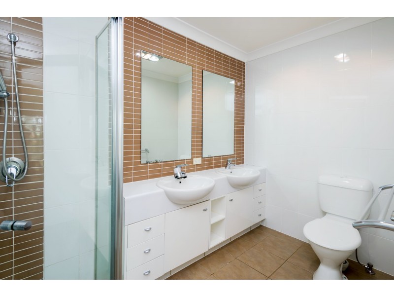 5/368 Pine Ridge Road, Coombabah QLD 4216