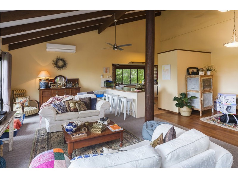 77 Plateau Crescent, Carrara QLD 4211