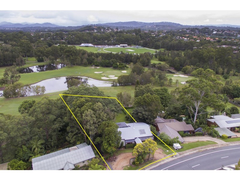 77 Plateau Crescent, Carrara QLD 4211