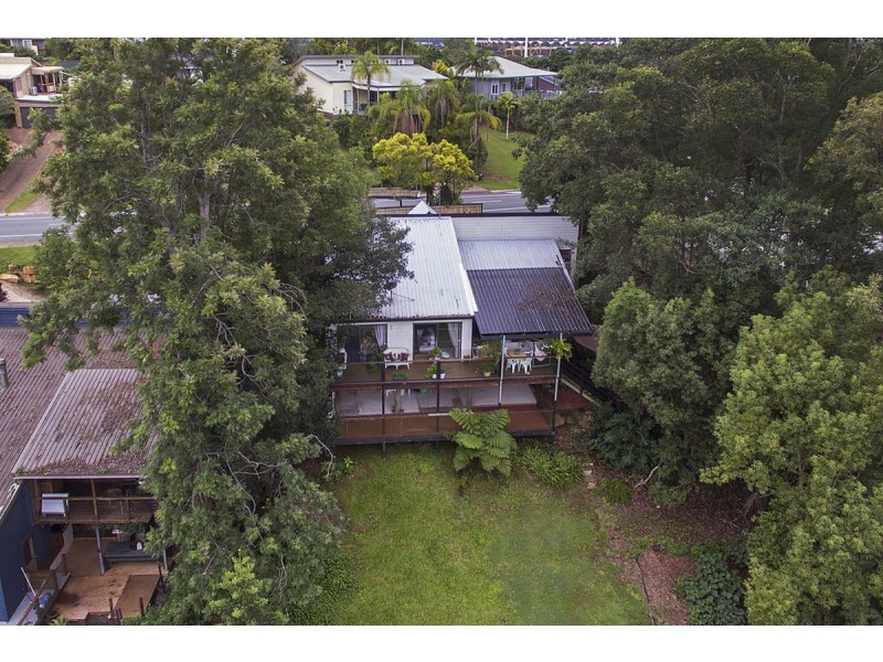 77 Plateau Crescent, Carrara QLD 4211