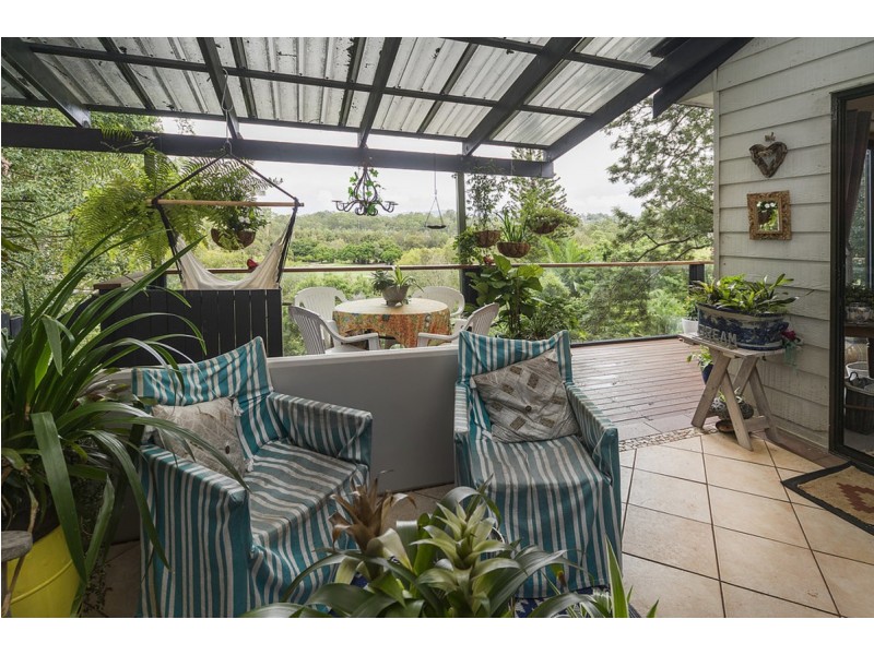 77 Plateau Crescent, Carrara QLD 4211