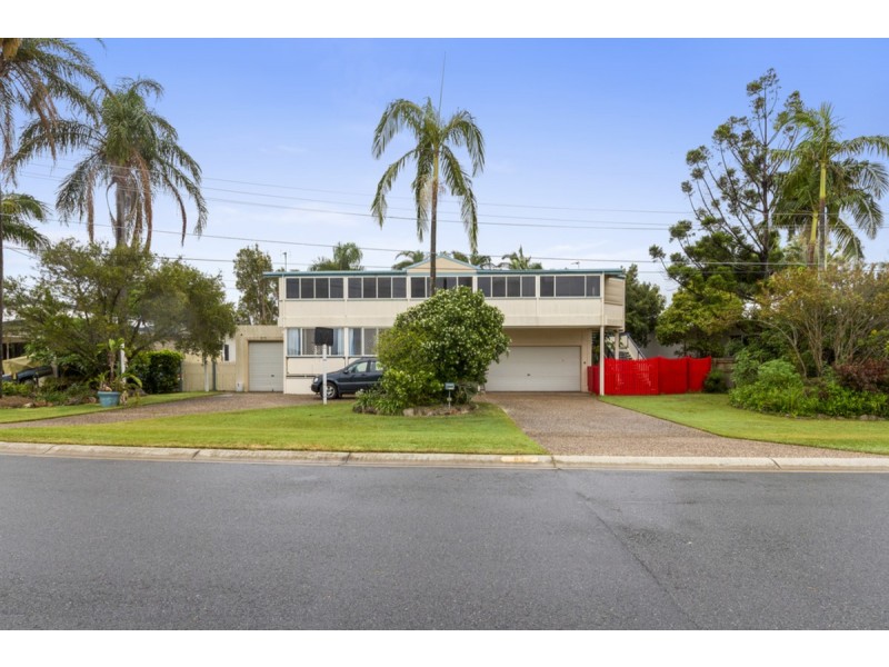 84 Boykambil Esplanade North, Hope Island QLD 4212