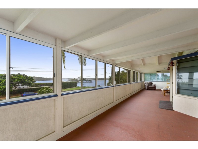 84 Boykambil Esplanade North, Hope Island QLD 4212