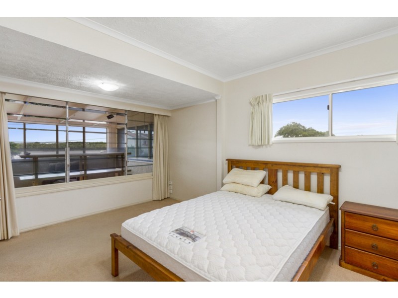 84 Boykambil Esplanade North, Hope Island QLD 4212