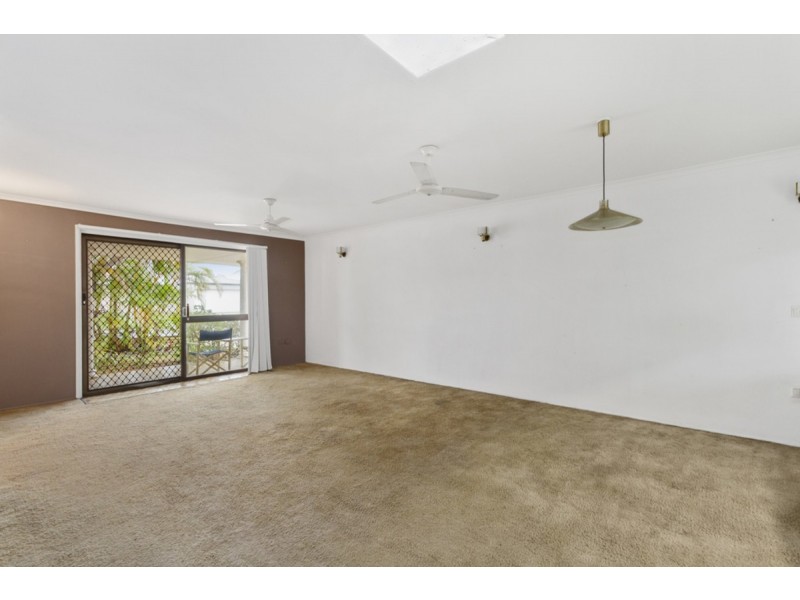 1 Bass Place, Paradise Point QLD 4216