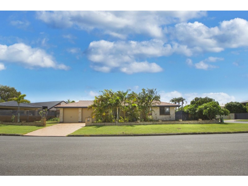 1 Bass Place, Paradise Point QLD 4216