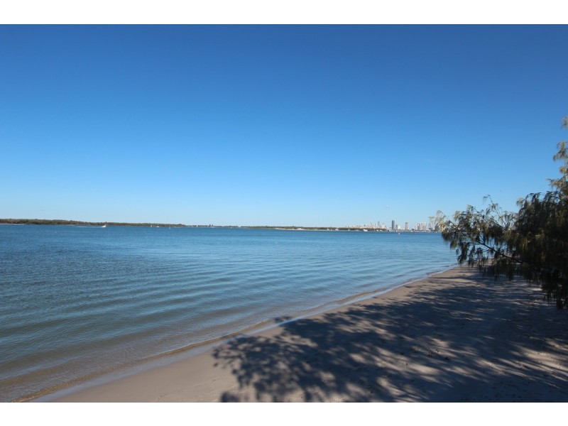 6/14-18 Jennifer Avenue, Runaway Bay QLD 4216