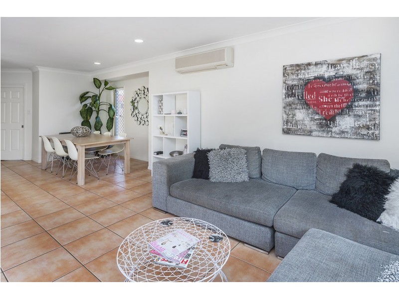 42 Audrey Avenue, Helensvale QLD 4212