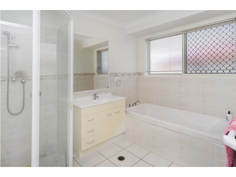 42 Audrey Avenue, Helensvale QLD 4212