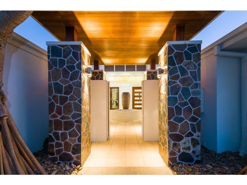 10 North Bank Court, Helensvale QLD 4212