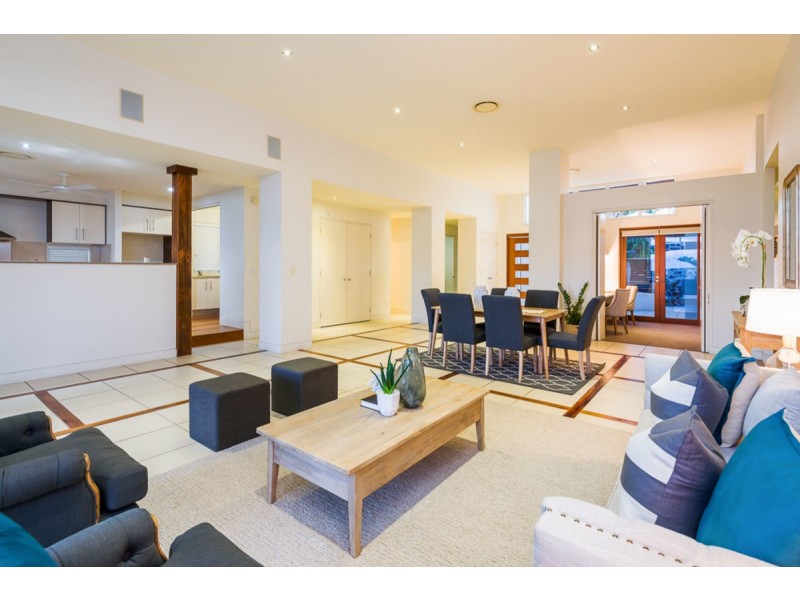 10 North Bank Court, Helensvale QLD 4212