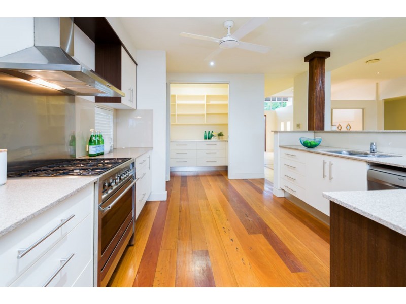 10 North Bank Court, Helensvale QLD 4212