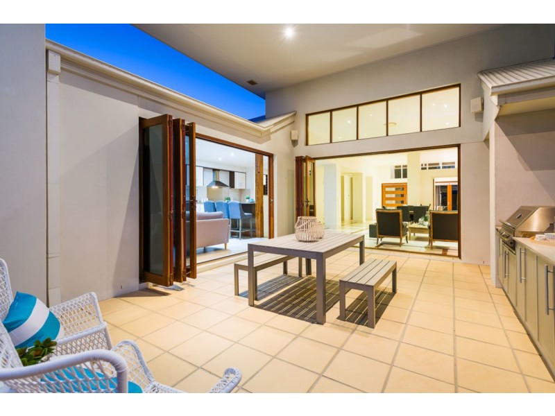 10 North Bank Court, Helensvale QLD 4212