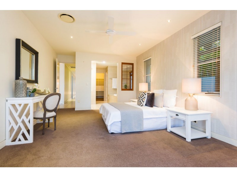 10 North Bank Court, Helensvale QLD 4212