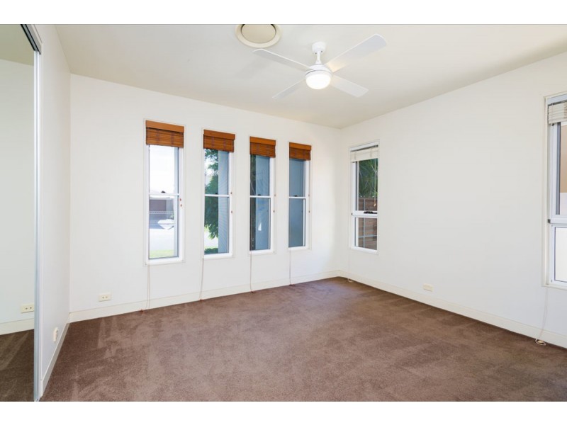 10 North Bank Court, Helensvale QLD 4212