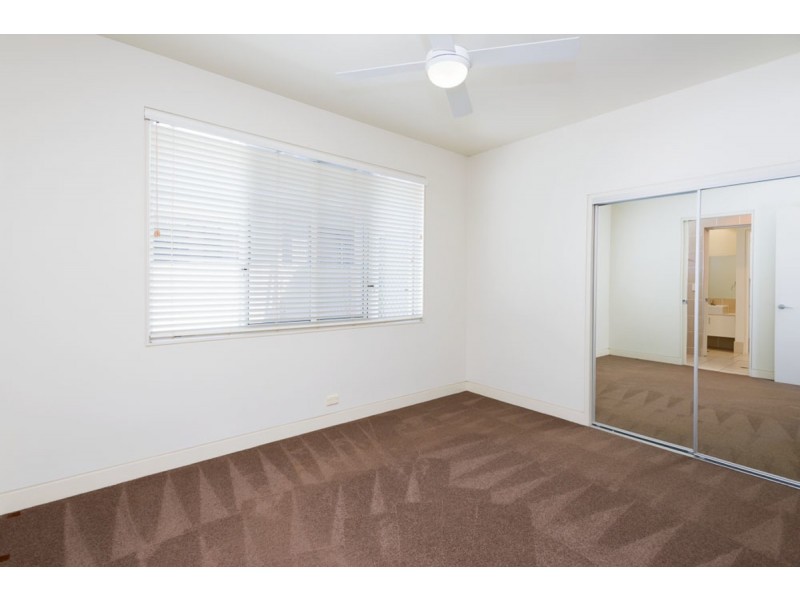 10 North Bank Court, Helensvale QLD 4212