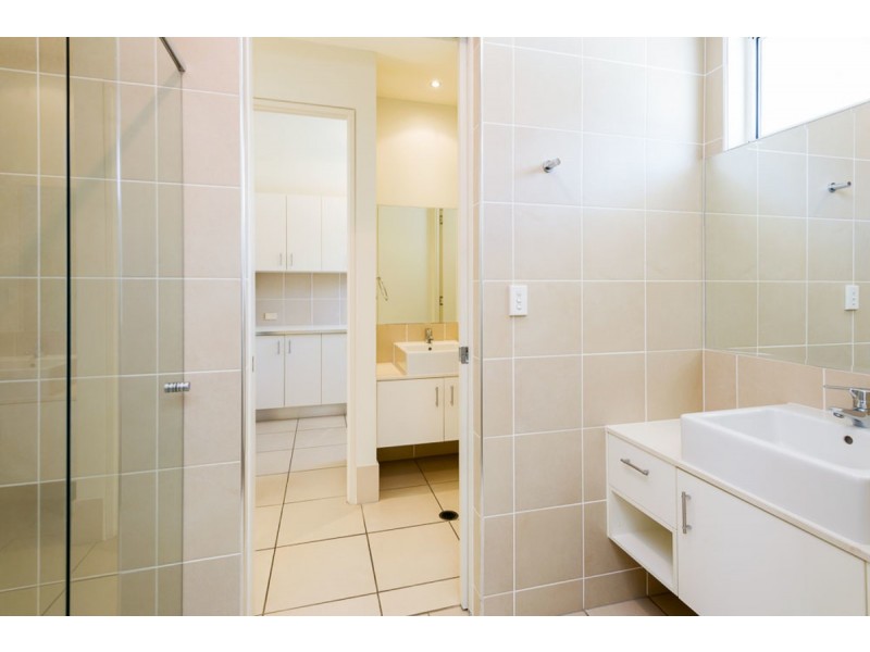 10 North Bank Court, Helensvale QLD 4212