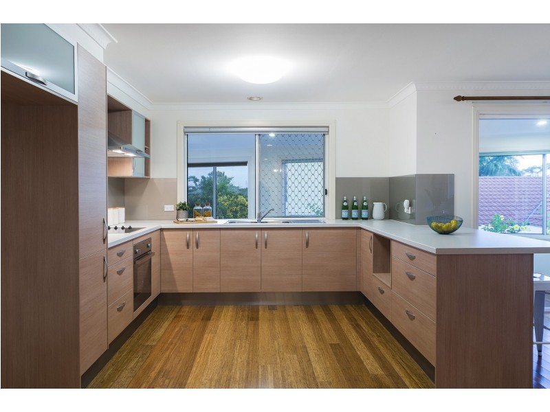 22 Carrumbella Drive, Arundel QLD 4214