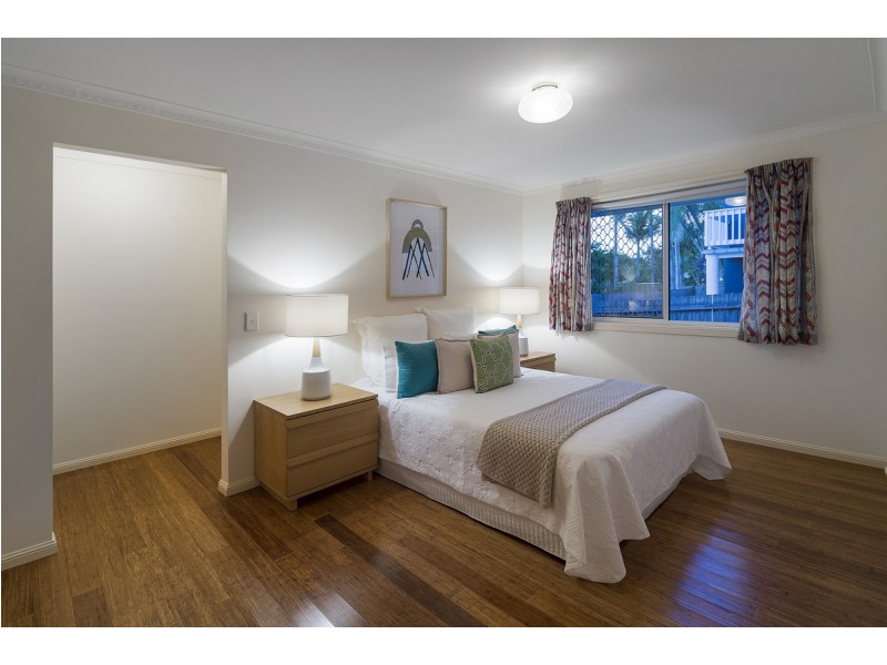 22 Carrumbella Drive, Arundel QLD 4214