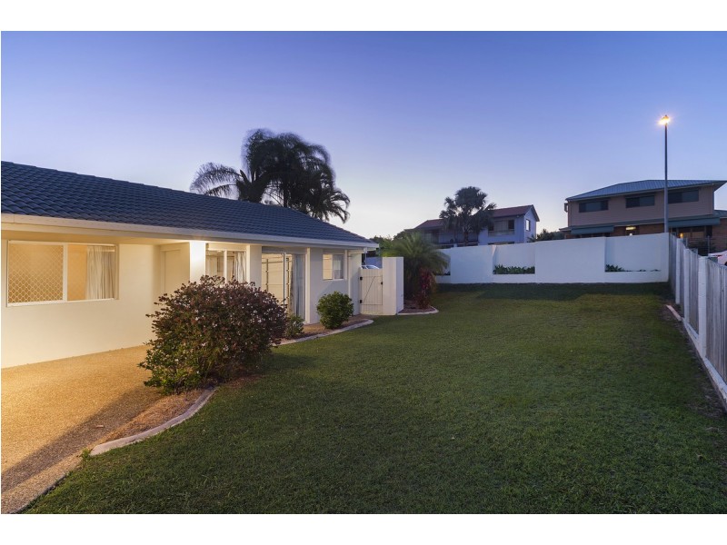 22 Carrumbella Drive, Arundel QLD 4214