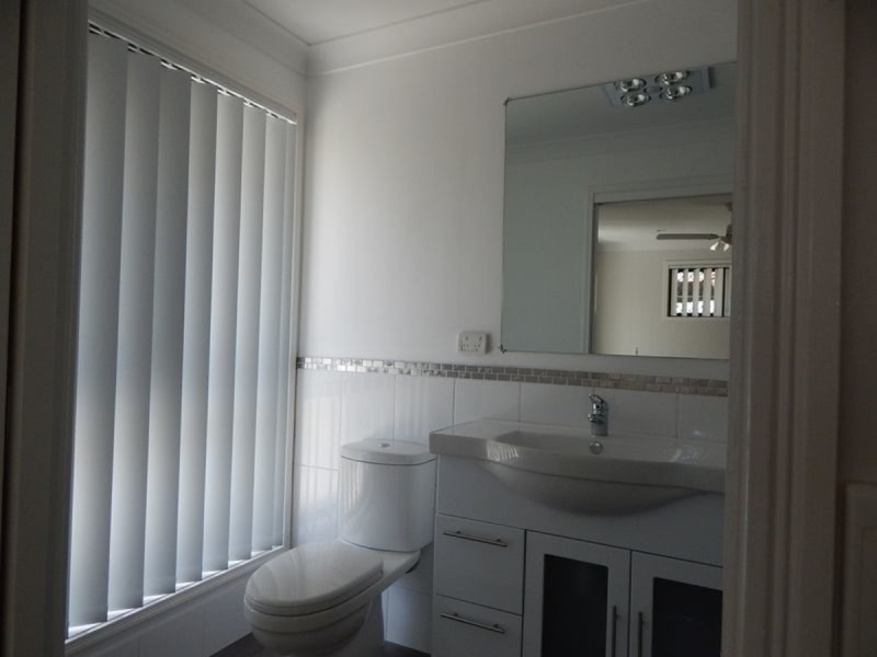 6 Sarina Place, Helensvale QLD 4212