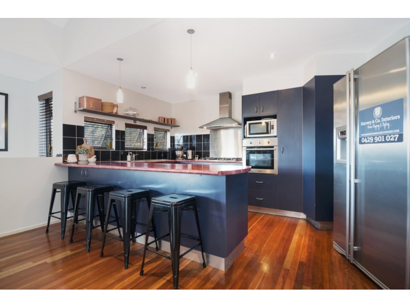 14 Monterey Keys Drive, Helensvale QLD 4212