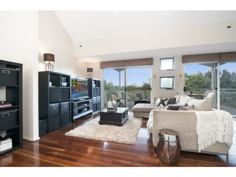 14 Monterey Keys Drive, Helensvale QLD 4212