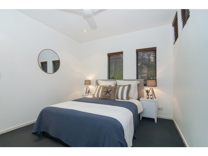 14 Monterey Keys Drive, Helensvale QLD 4212