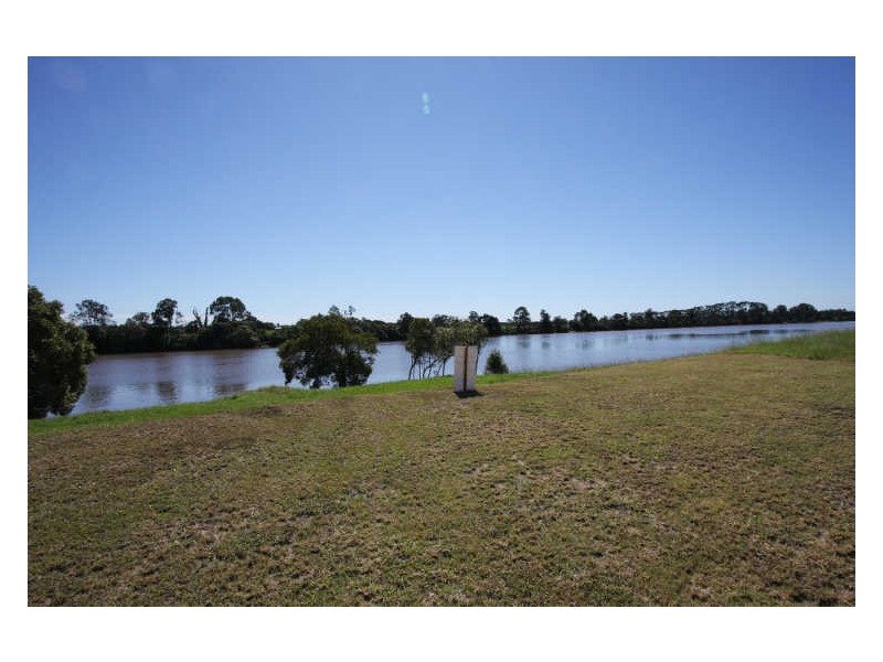 25 North Bank Court, Helensvale QLD 4212