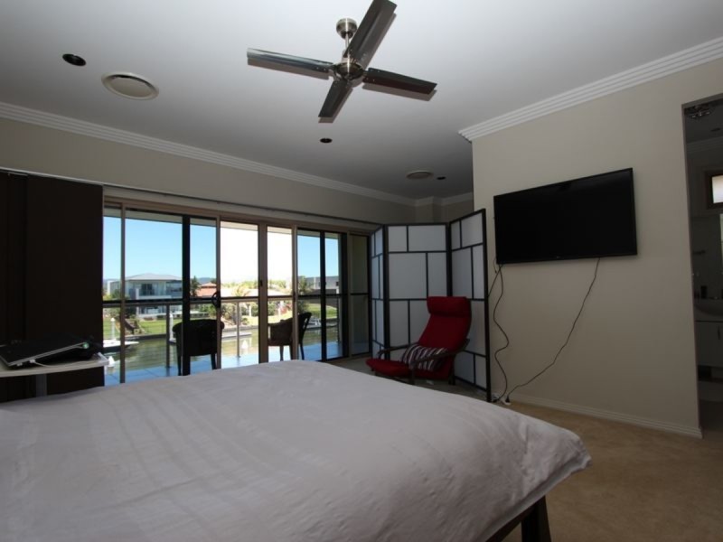 7411 Ellensbrook Drive, Hope Island QLD 4212