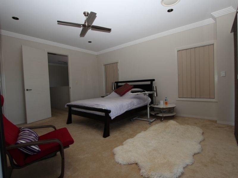 7411 Ellensbrook Drive, Hope Island QLD 4212