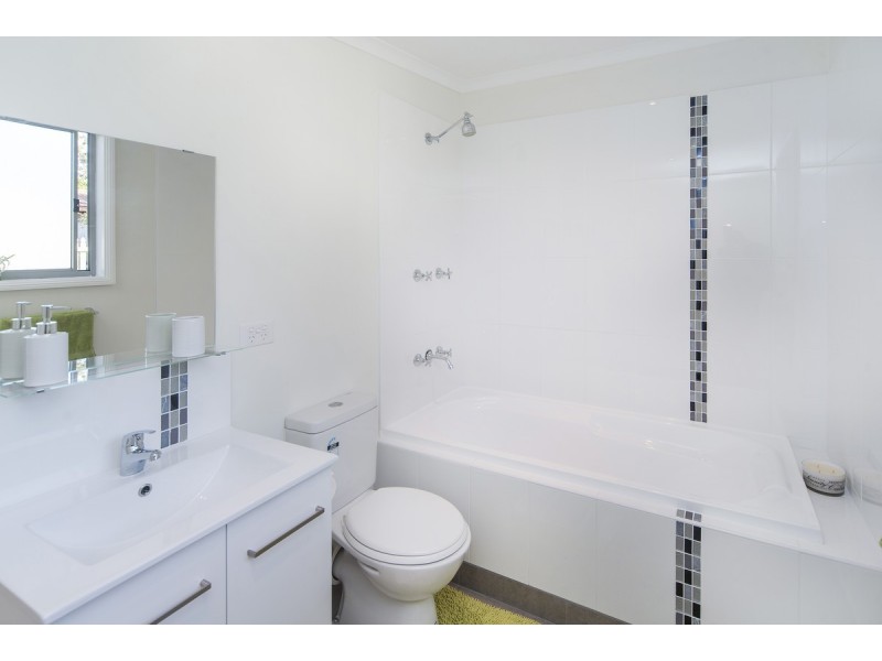 34 Buliti Street, Hope Island QLD 4212