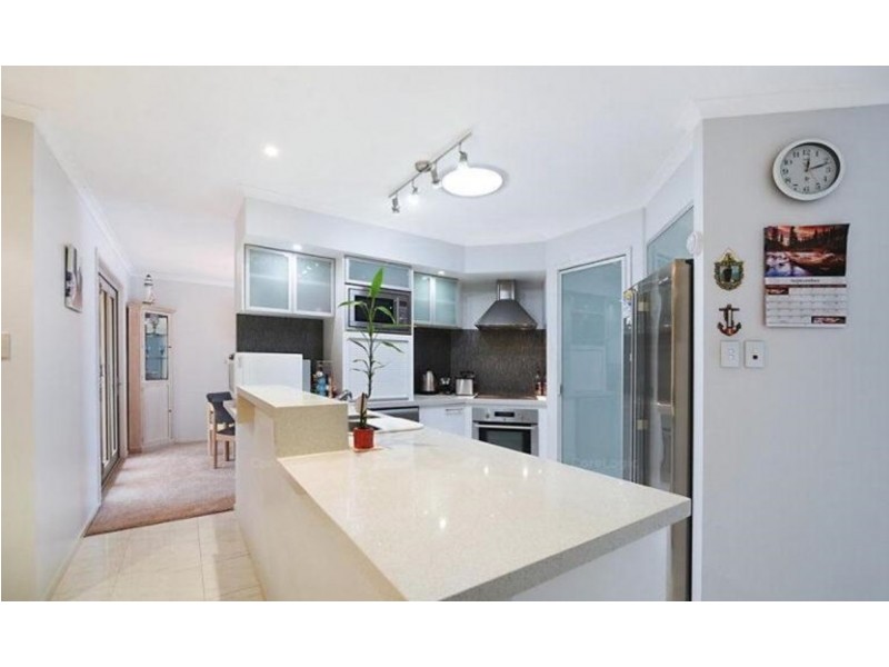 14 Coombe Avenue, Paradise Point QLD 4216