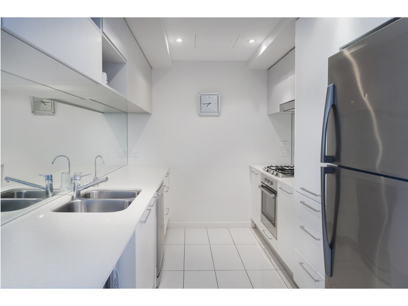 611/430 Marine Parade, Biggera Waters QLD 4216