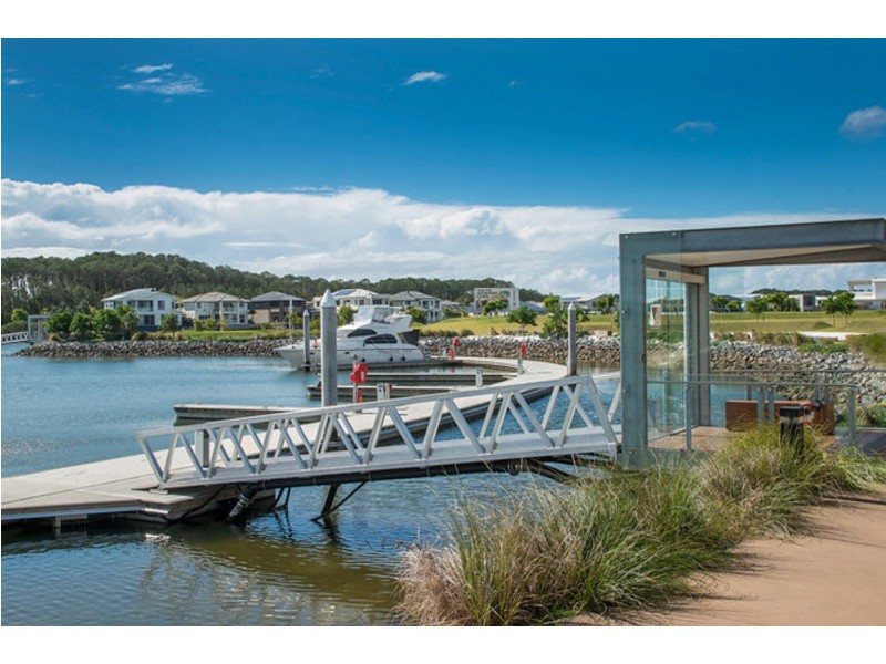 10 beacon Lane, Hope Island QLD 4212