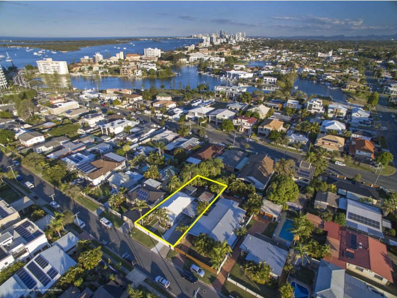 24 Clam Street, Runaway Bay QLD 4216