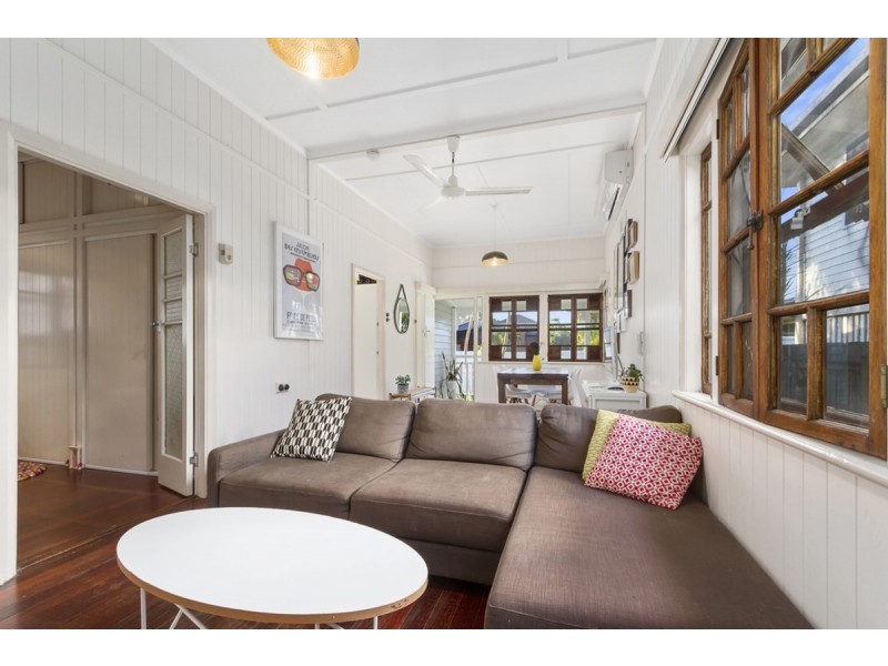 24 Clam Street, Runaway Bay QLD 4216