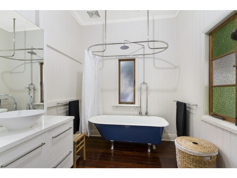 24 Clam Street, Runaway Bay QLD 4216