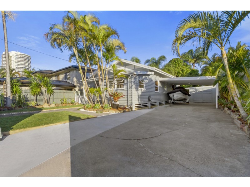 24 Clam Street, Runaway Bay QLD 4216