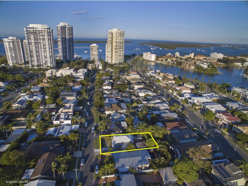 24 Clam Street, Runaway Bay QLD 4216