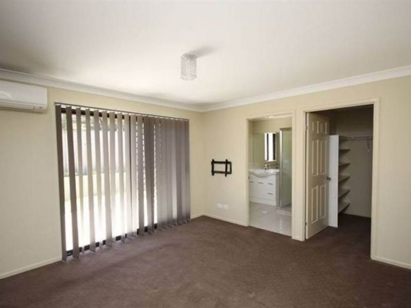 2/17 Louise Street, Southport QLD 4215