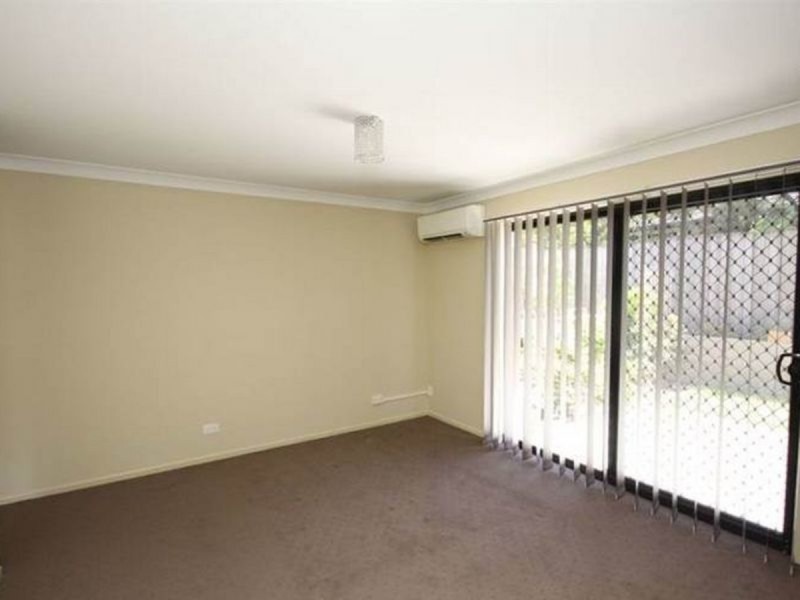 2/17 Louise Street, Southport QLD 4215