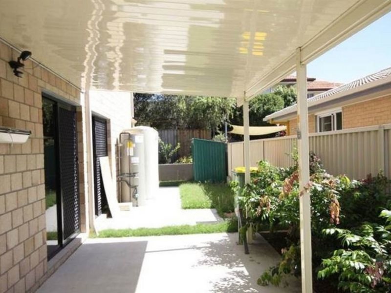 2/17 Louise Street, Southport QLD 4215