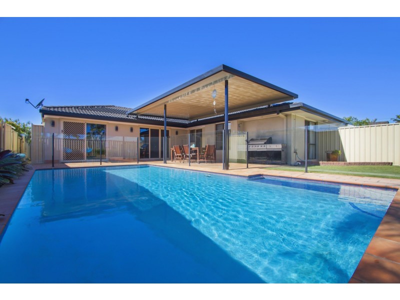 4 Eacham Avenue, Coombabah QLD 4216