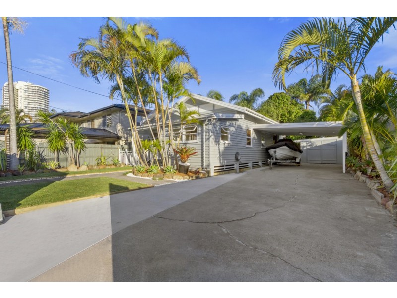 24 Clam Street, Runaway Bay QLD 4216